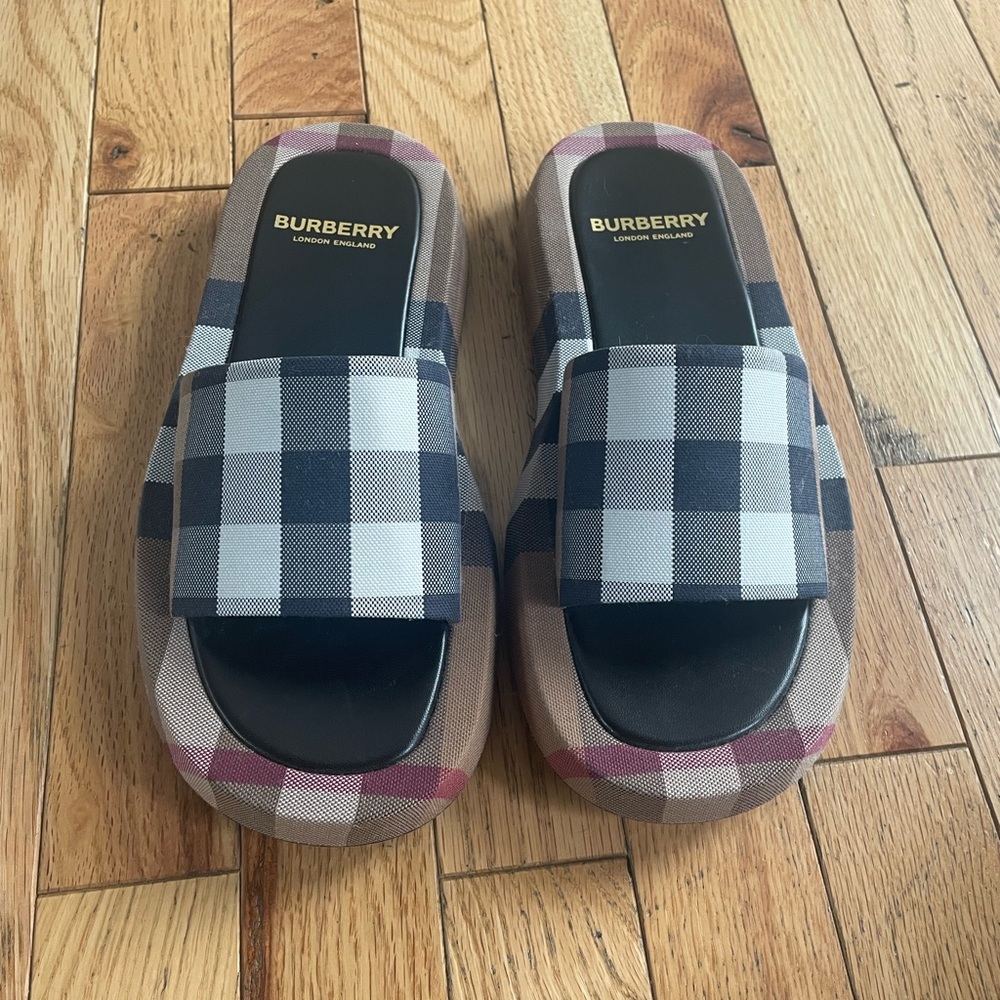 Burberry Buckingham Check Slide Sandal - Size 7